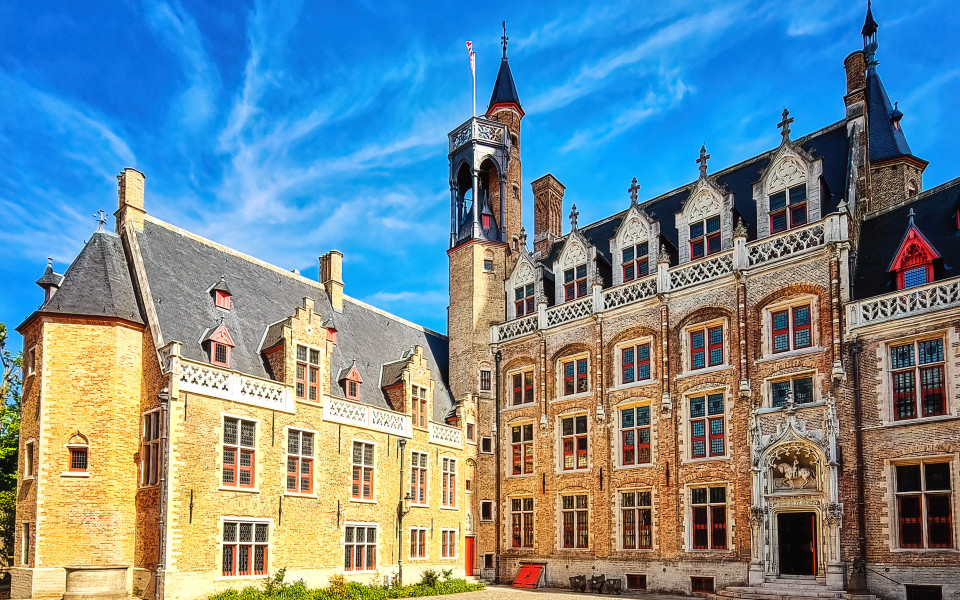 Außenansicht des Gruuthusemuseums in Brügge, Belgien
