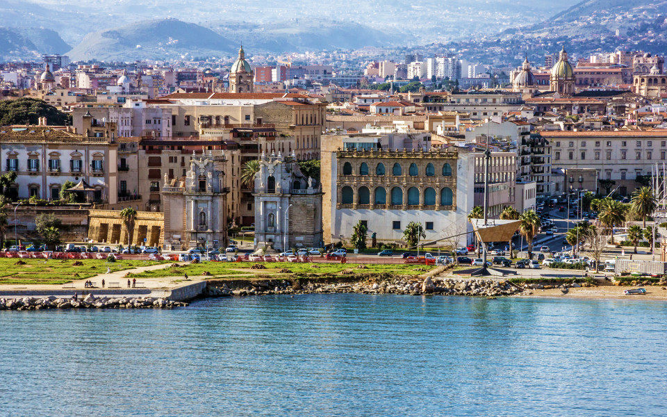 Blick auf die Küste der Stadt Palermo, Sizilien, Italien