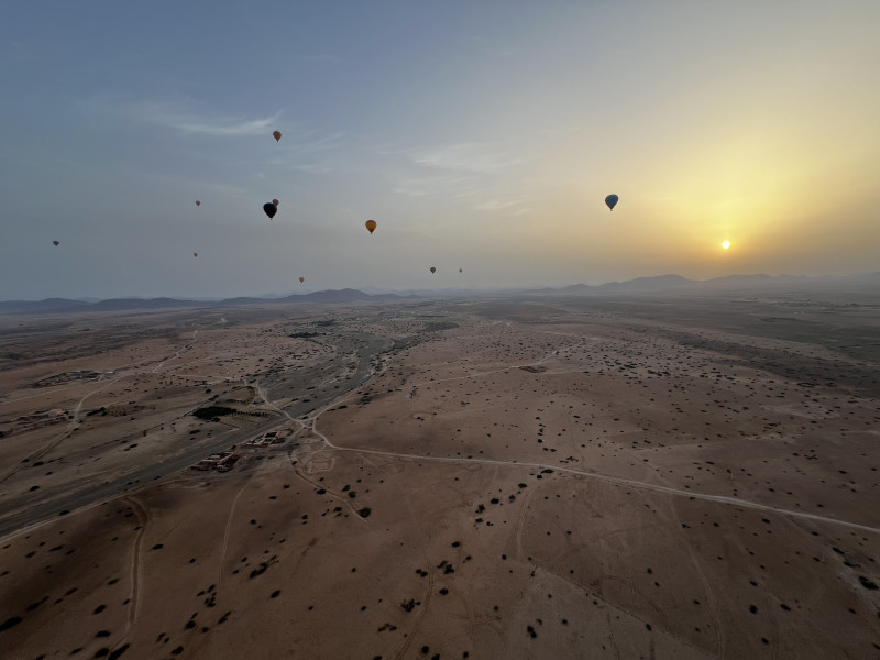 Heißluftballonfahrt in den frühen Morgenstunden