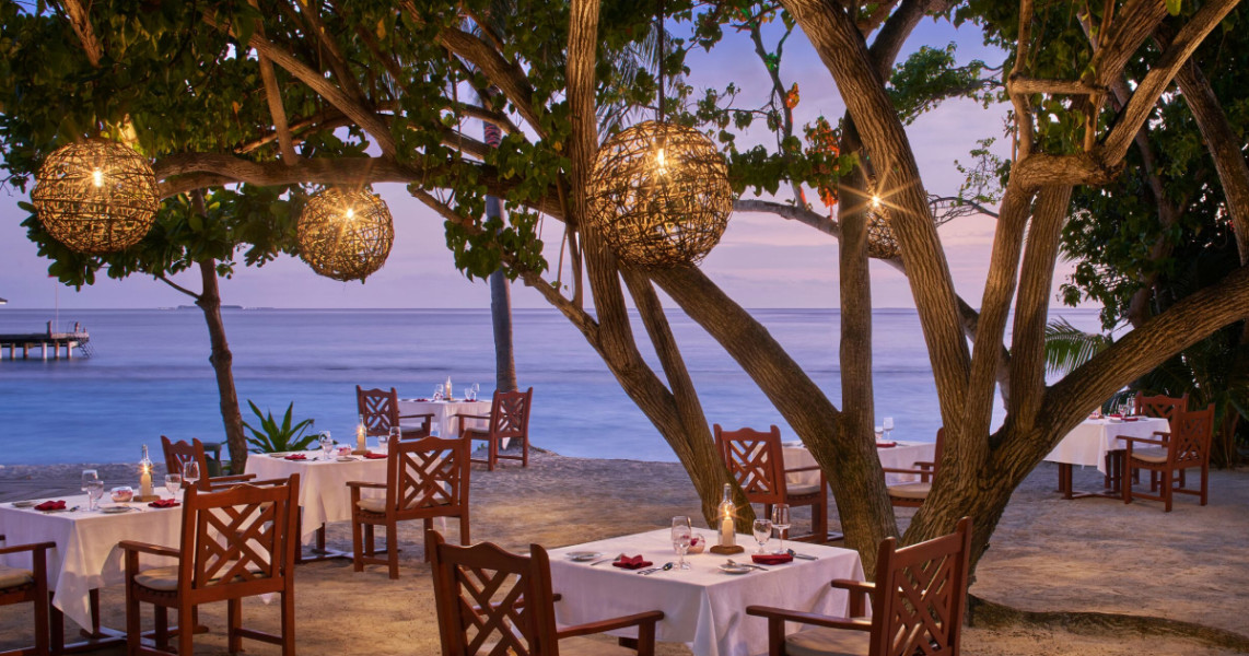 Royal Island Resort & Spa